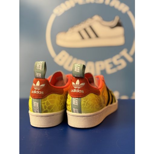 Adidas Superstar x freestyle
