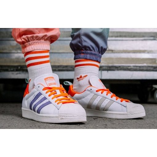 Adidas Superstar -  Girls are Awesome No box